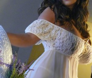 Renelde outcall escorts in West Richland Washington